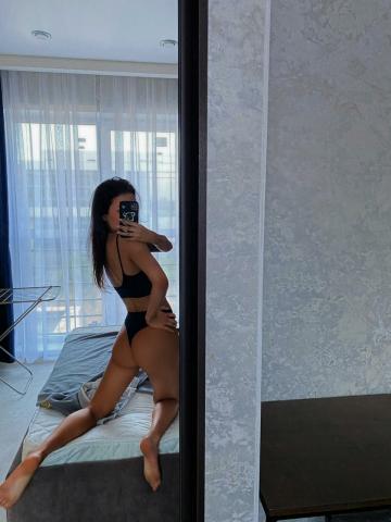 Моника фото 3